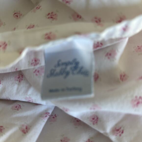 Simply shabby chic, pink floral, three-piece, twin sheets - Picture 3 of 3